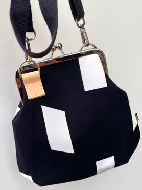 Väska "Aster" med börsknäppe