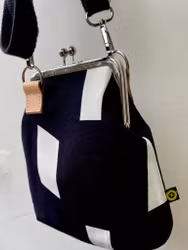 Väska "Aster" med börsknäppe