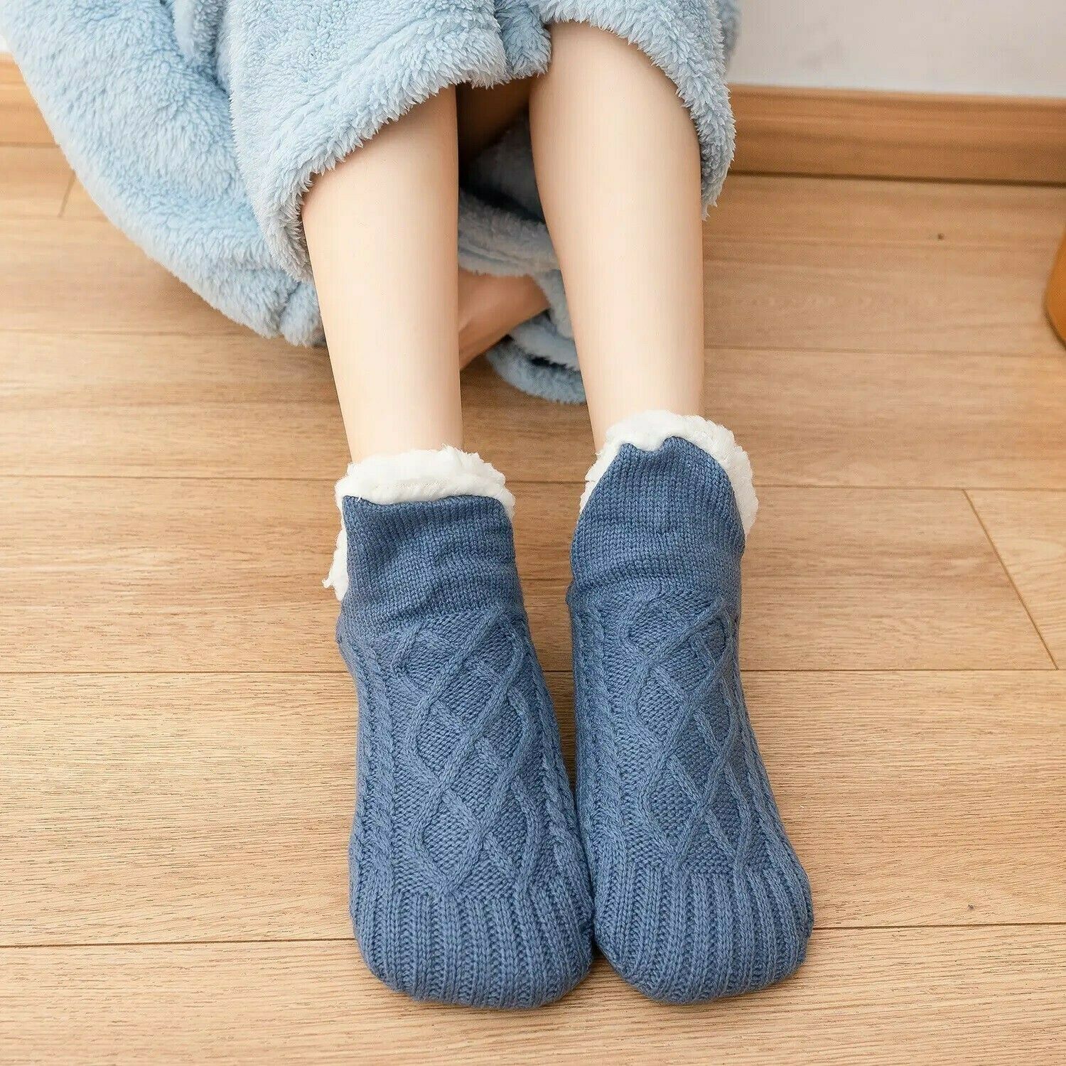 Varma sockor med halksydd