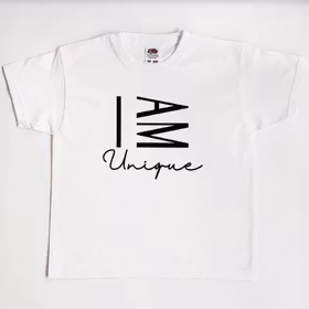 I AM Unique (barn)