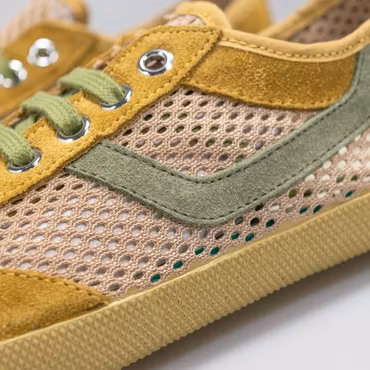 Gula sneakers i mesh med läderdetaljer för dam | Calzame