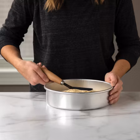 Vinklad tårtspatel med trähandtag | Nordic Ware