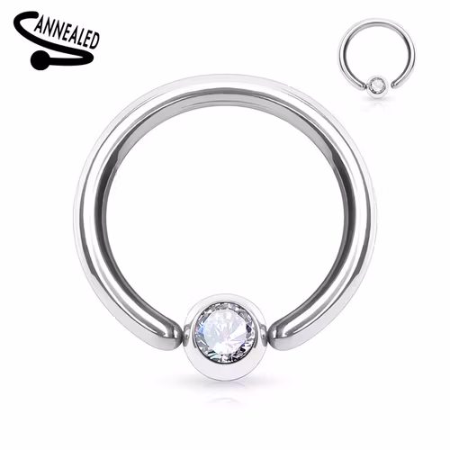 Hoop / Ring med fixerad crystal kula