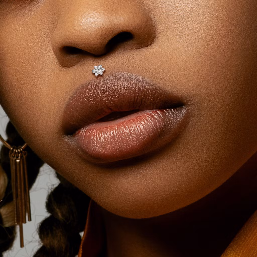 Labret med crystalklädd blomma