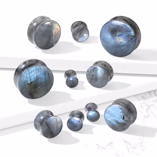 Stenplugg i labradorit