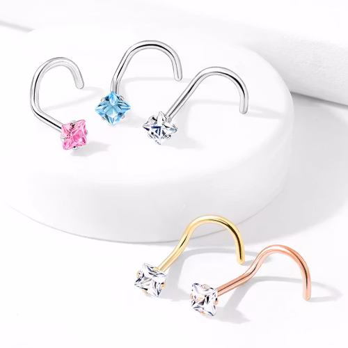 Nässmycke "Nose screw" 0.8mm med prong-set fyrkantig CZ
