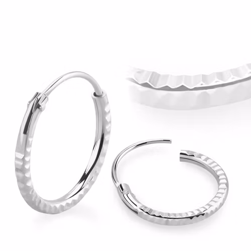 Örhänge / Silverhoop med diamantpräglad kant (par)
