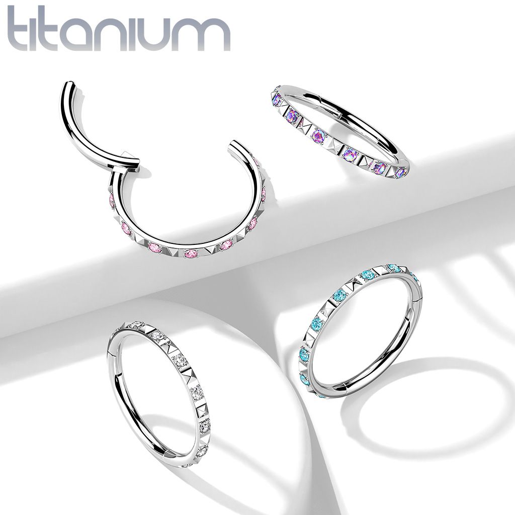 Segmentring i titanium 1.2mm med pyramidslipad ytterkant och CZ