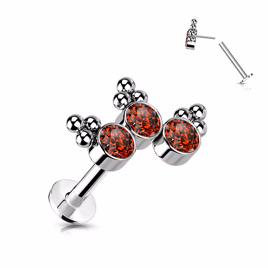 Threadless labret i titanium 1.2mm - Topp med 3st CZ och kluster