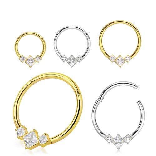Segmentring i kirurgiskt stål med tre fyrkantiga cubic zirconia