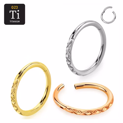 Titanium ring med gångjärn och diamantpräglad ytterkant