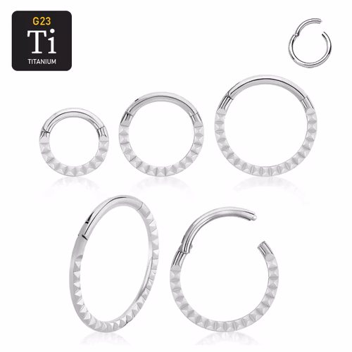 Segmentring 1.2mm i titanium med gångjärn och pyramidslipad front