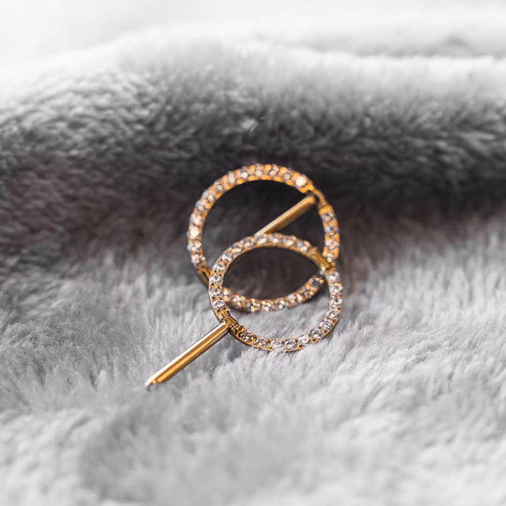 Titanium bröstsmycke - rund nipple clicker med cubic zirconia