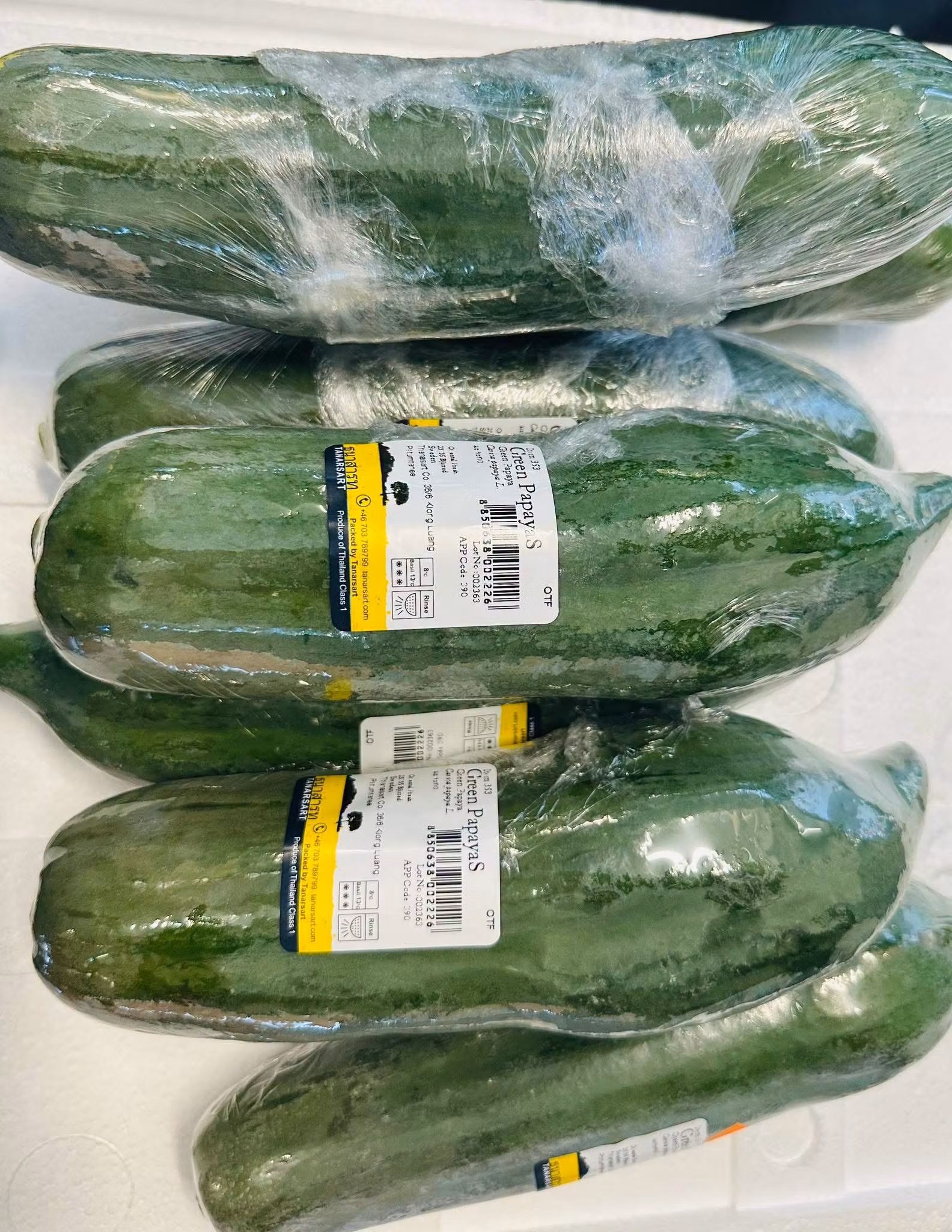 Thai Papaya 229 per kg Pls contact us before ordering 0767524399