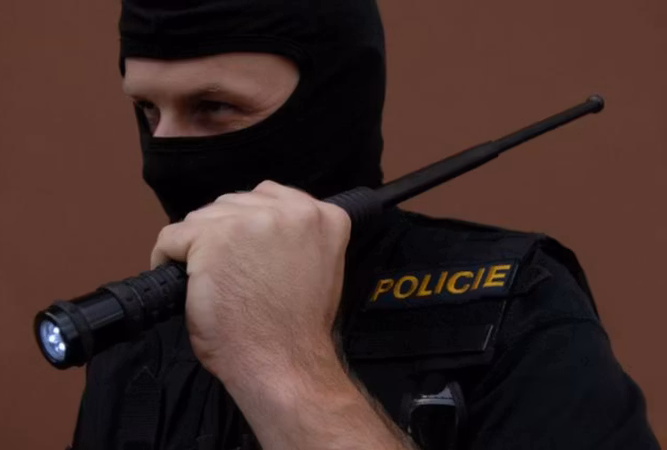 ESP 16" Teleskopbatong i härdat stål inkl. hölster