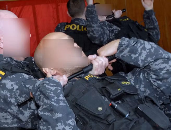 ESP 23" Teleskopbatong i härdat stål inkl. hölster