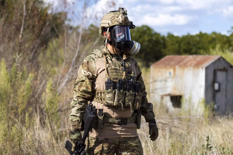 GUMARNY CM-6M PROTECTIVE MASK - Skyddsmask med drickslang