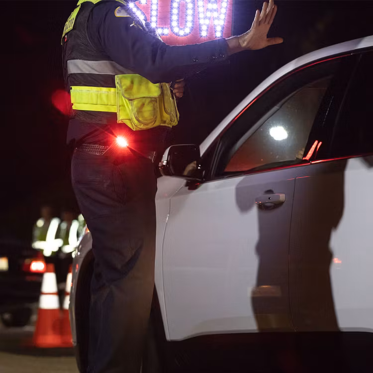 FoxFury Scout Clip Light – Vit & Röd LED