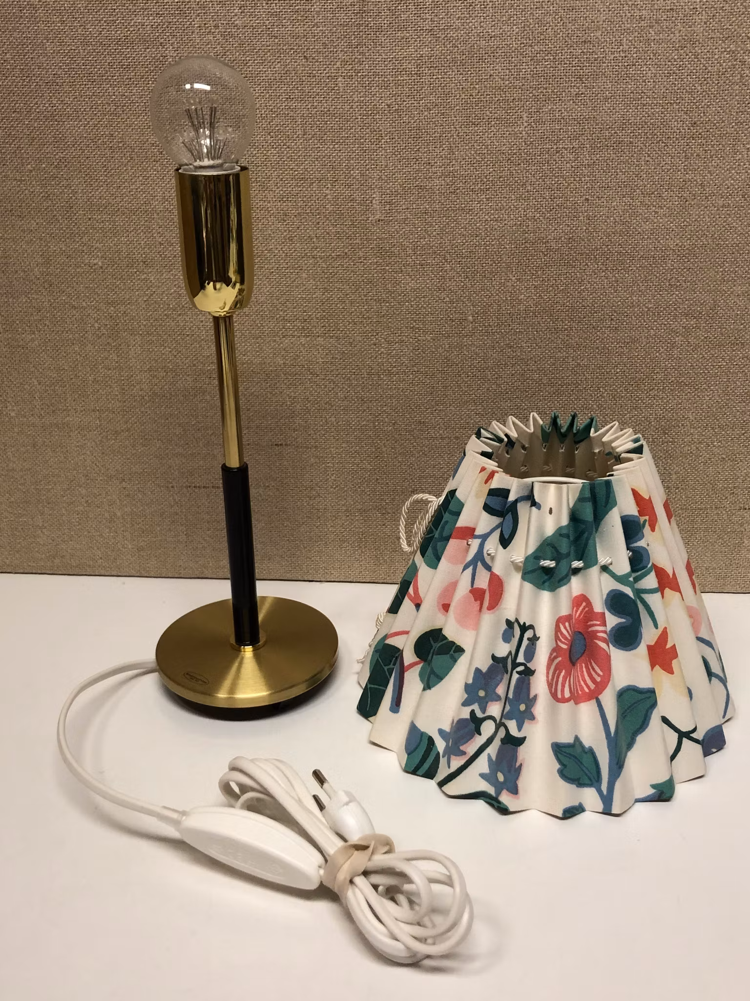 BORDSLAMPA, Konsthantverk, Lampskärm Svenskt Tenn.