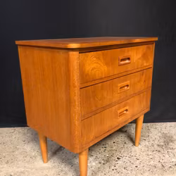 BYRÅ, teak, 1950/60-tal.