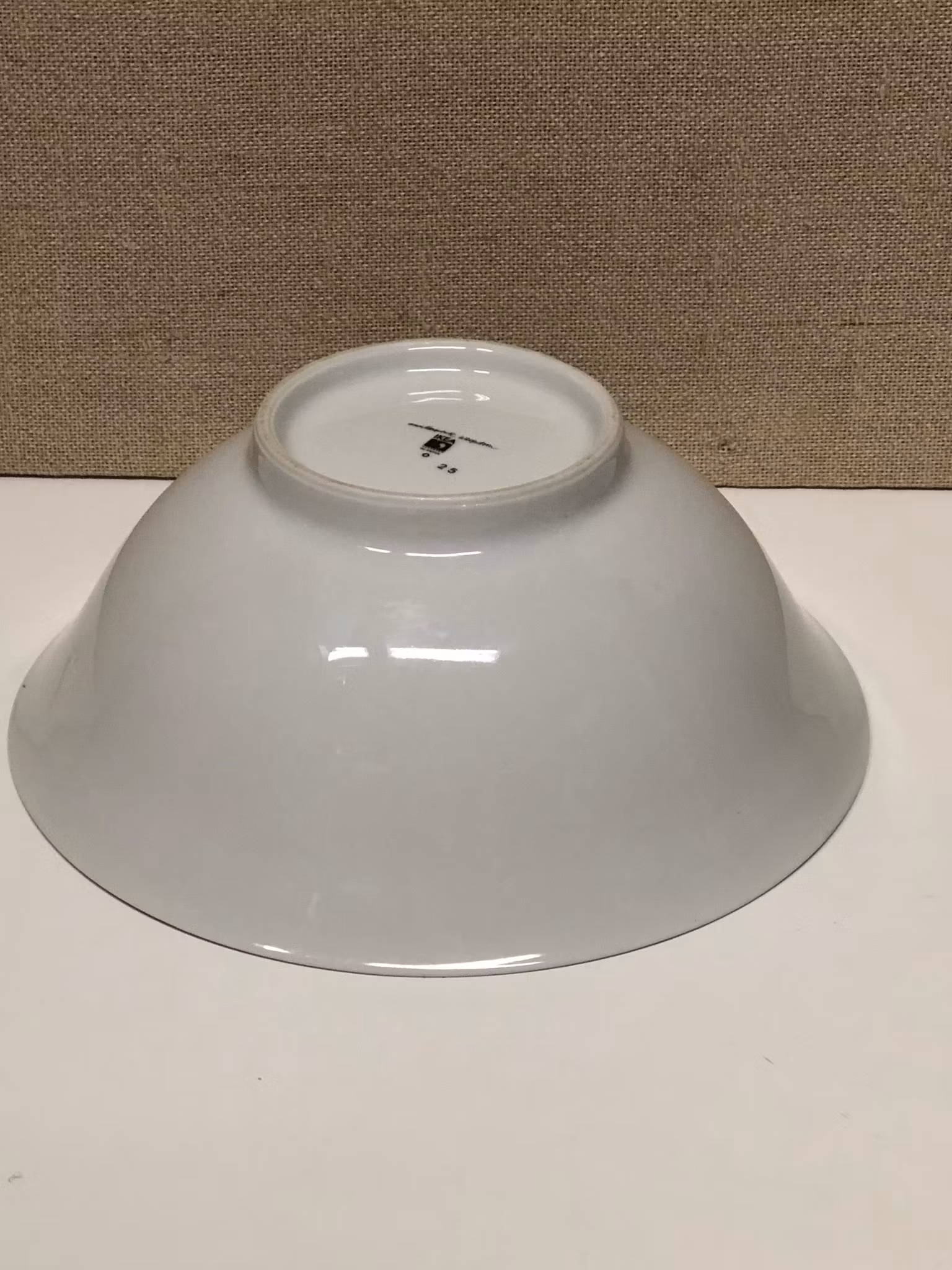 SKÅL, porslin,  "Smultron" Marguerite  Walfridsson, Ikea.