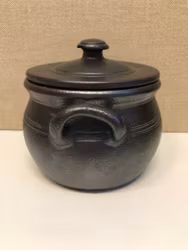 KRUKA MED LOCK, keramik, Höganäs, 1 liter.