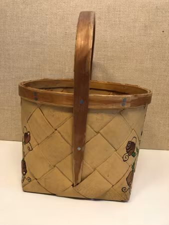 CHIP BASKET, painted, 20th century.