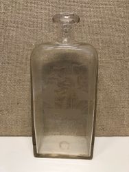 BRÄNNVINSFLASKA, etsad dekor, 1800-tal