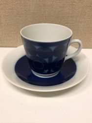 KAFFEKOPP MED FAT, porslin, "Agda" Christina Campell, Rörstrand.