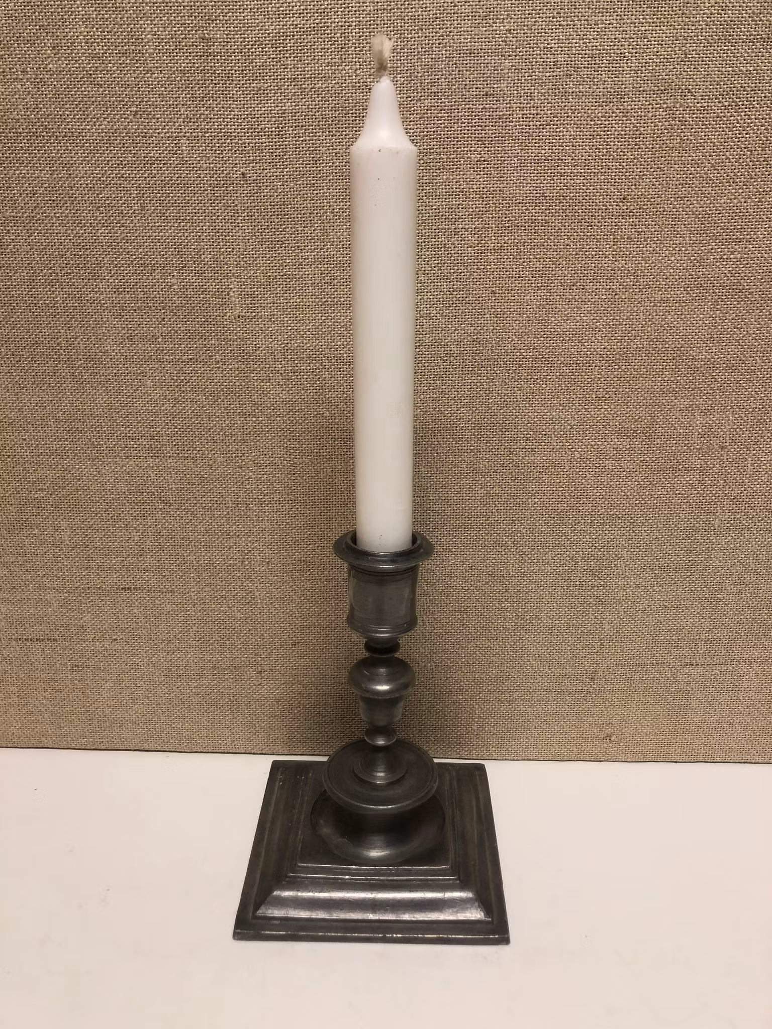 CANDLEHOLDER, tin, baroque style, 20th century.