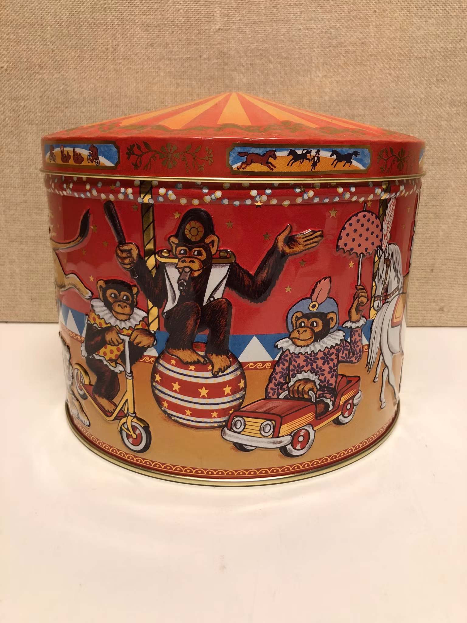 TIN CAN, circus, design Poul Friis.