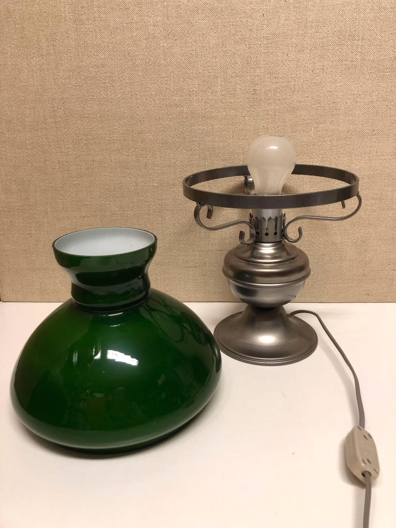 BORDSLAMPA, metall/glas, 1970/80-tal.