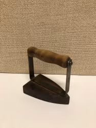 STRYKJÄRN, metall " barnmodell" 1900-talerts början.