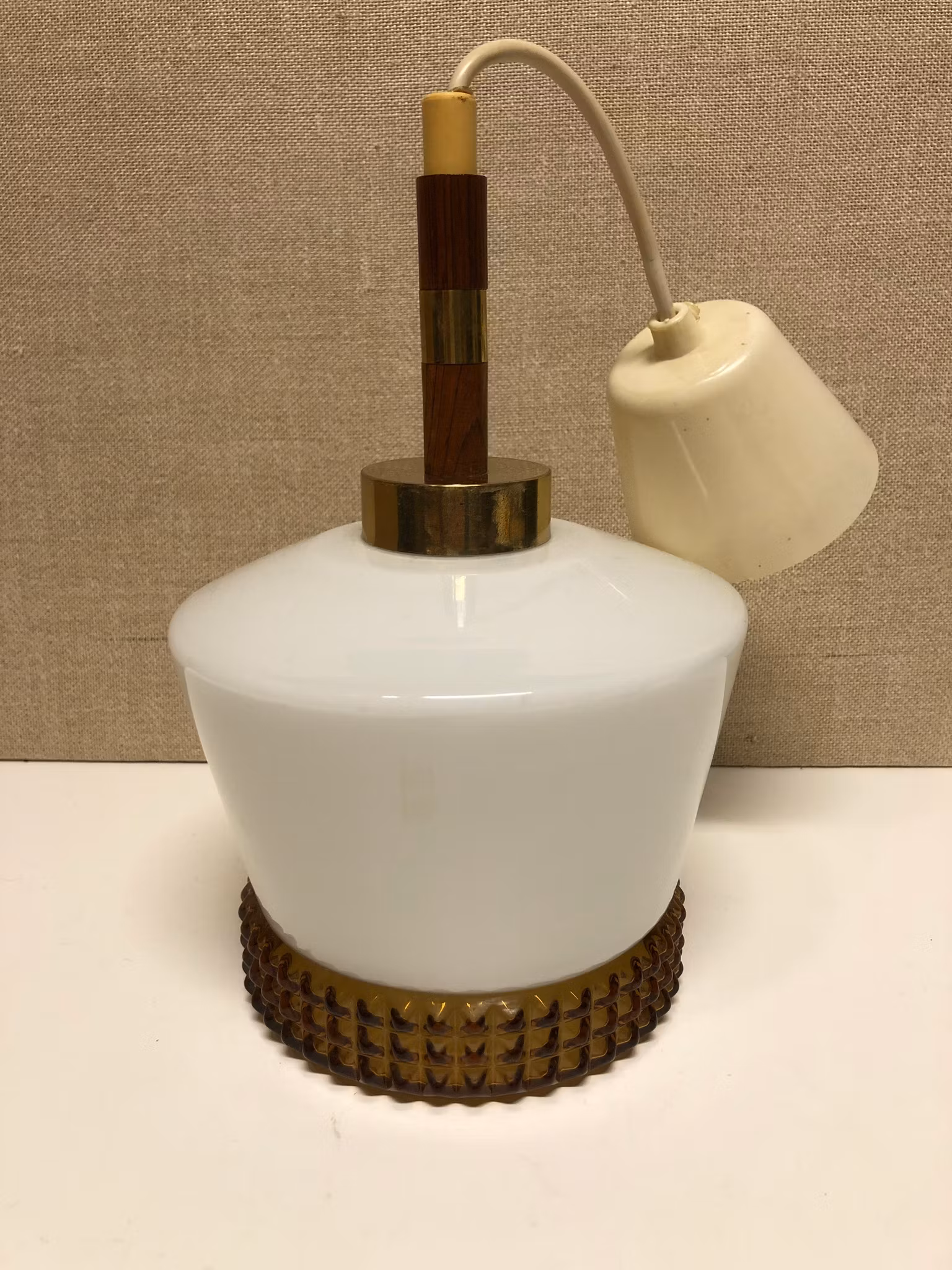 TAKLAMPA, glas/teak/mässing, 1960-tal.