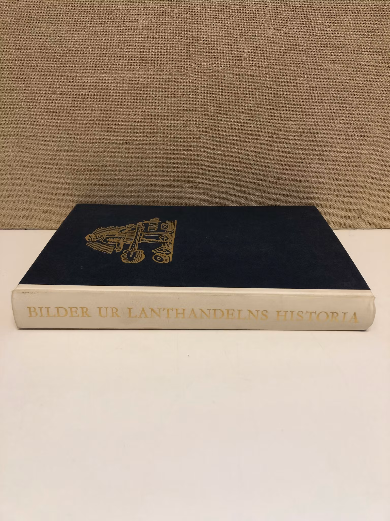 BOK, Bilder ur lanthandelns historia.