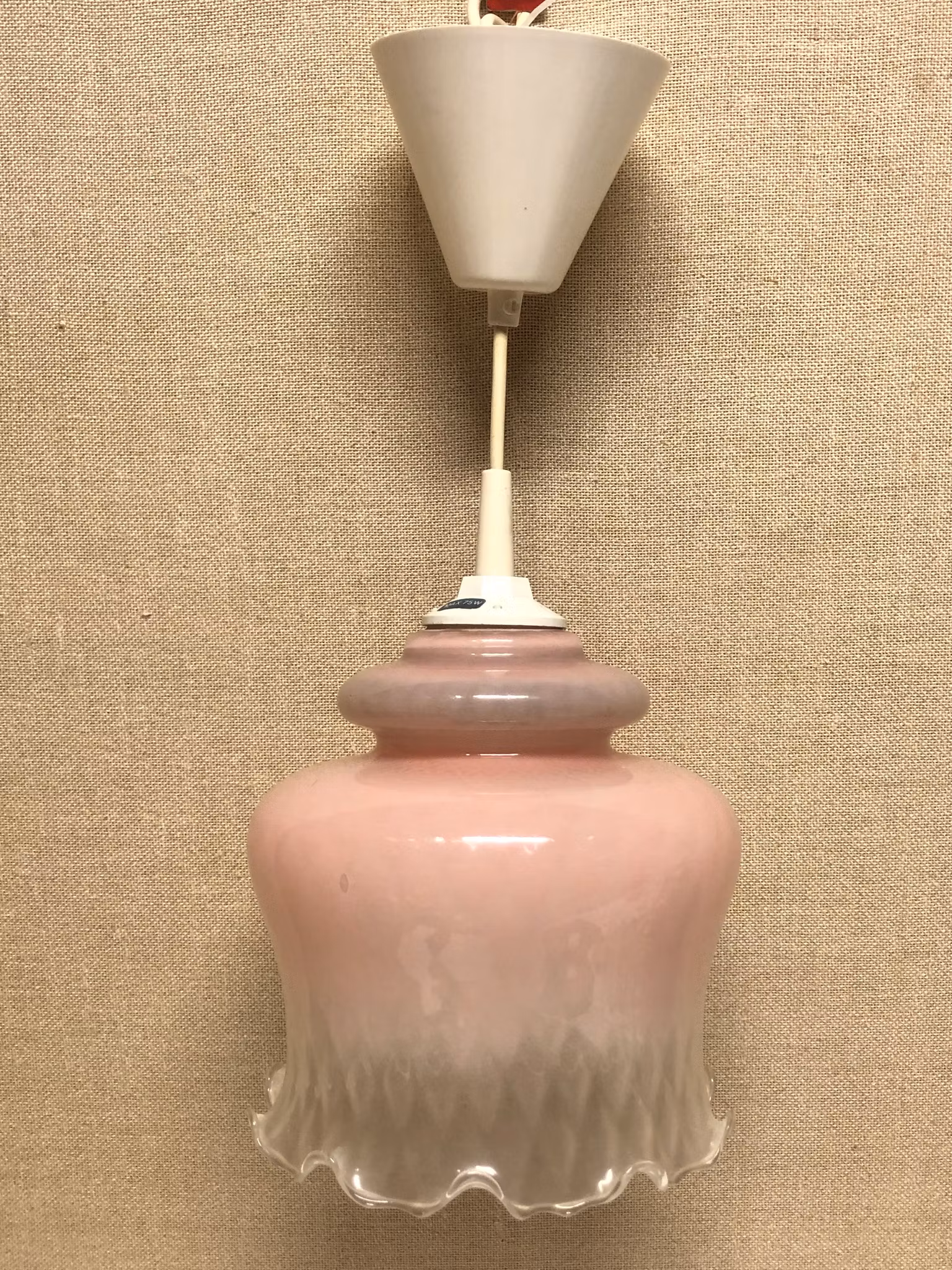 TAKLAMPA, glas, 1900-talets andra hälft.
