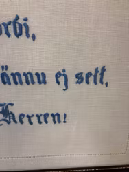 VÄGGBONAD, broderad textil, ordspråk, 1900-talets andra hälft.