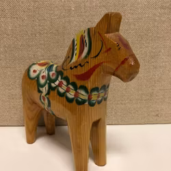 DALAHÄST, bemålat trä, 1900-talets andra hälft.