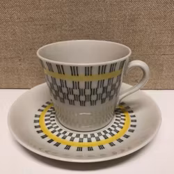 TEKOPP, porslin "Gavott" Helmer Ringström, Uppsala Ekeby.