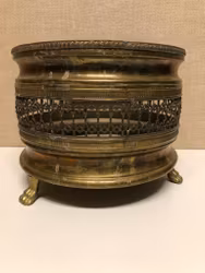 YTTERFODER, mässing, 1900-talets andra hälft.