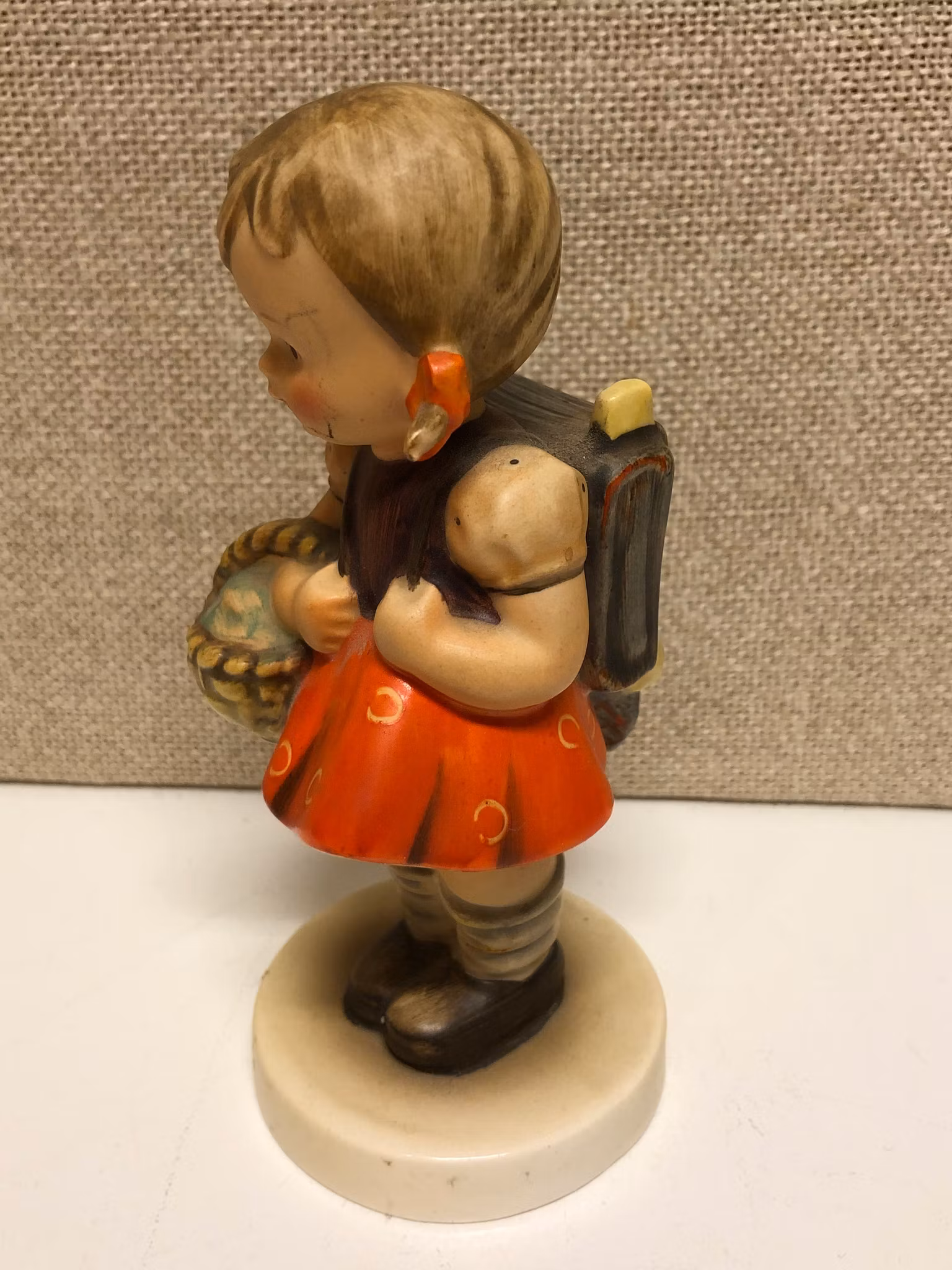 FIGURIN, porslin, Goebel, M.J.  Hummel, West Germany.