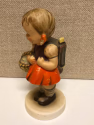 FIGURIN, porslin, Goebel, M.J.  Hummel, West Germany.