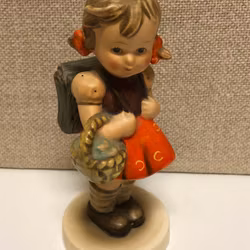 FIGURIN, porslin, Goebel, M.J.  Hummel, West Germany.