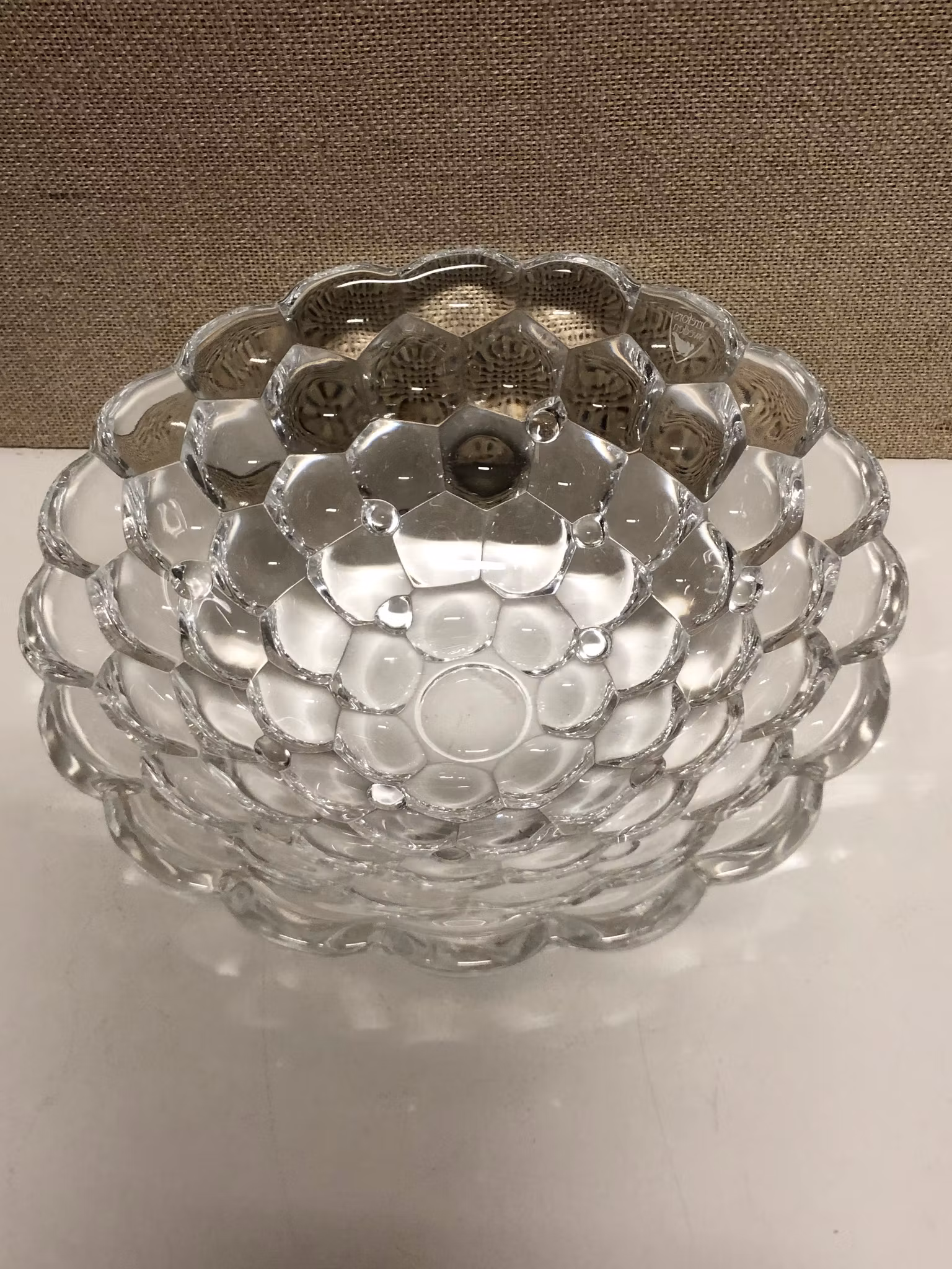 SKÅL, glas, "Hallon" Anne Nilsson, Orrefors, 1900-talets slut.