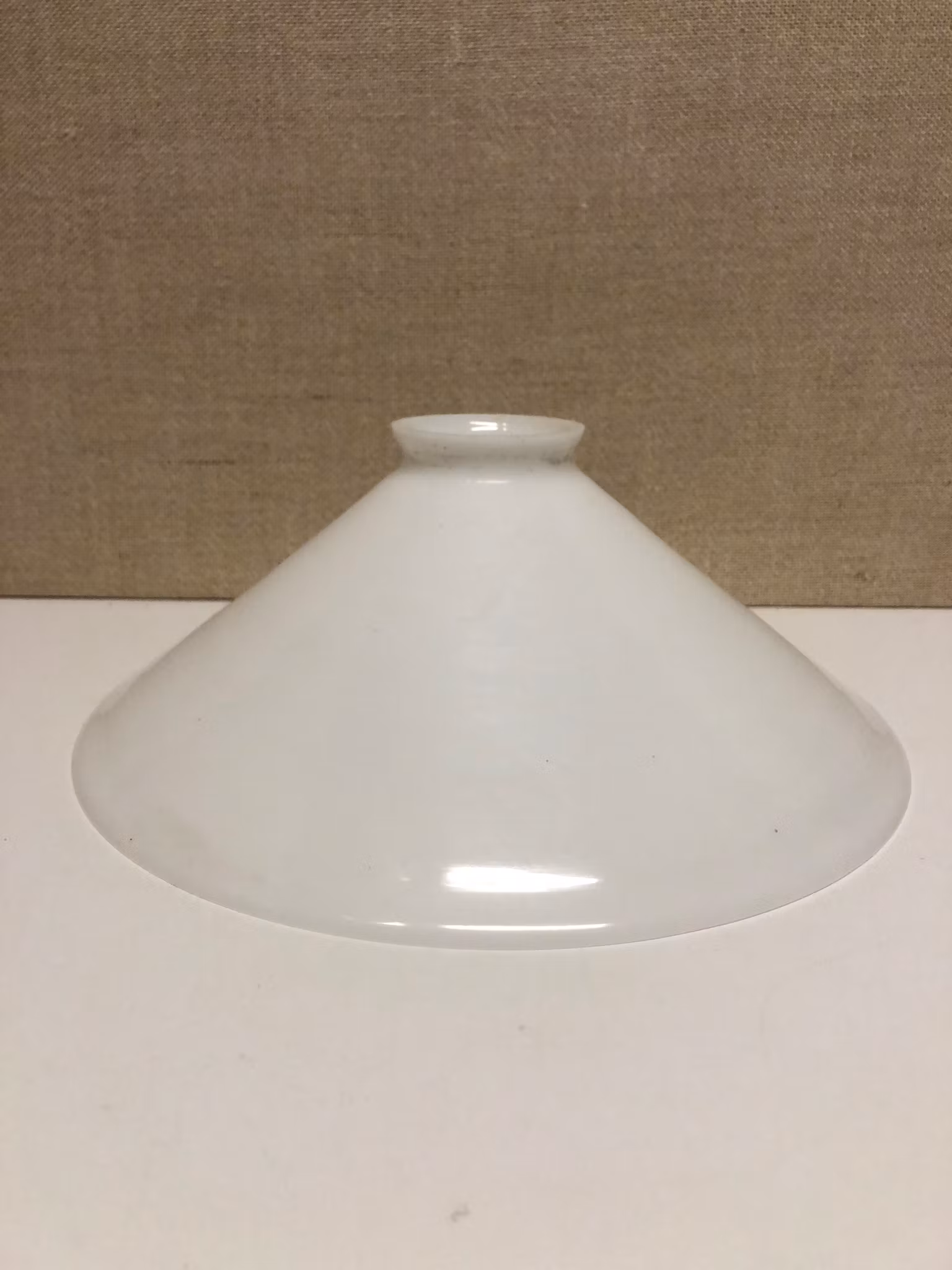 KUPA, skomakarlampa, glas, 1900-talets början.