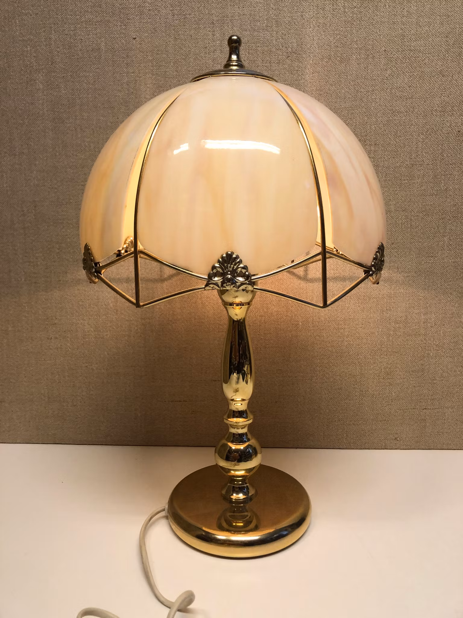 BORDSLAMPA, mässing/glas, Rejmyre armaturfabrik, 1980-tal.