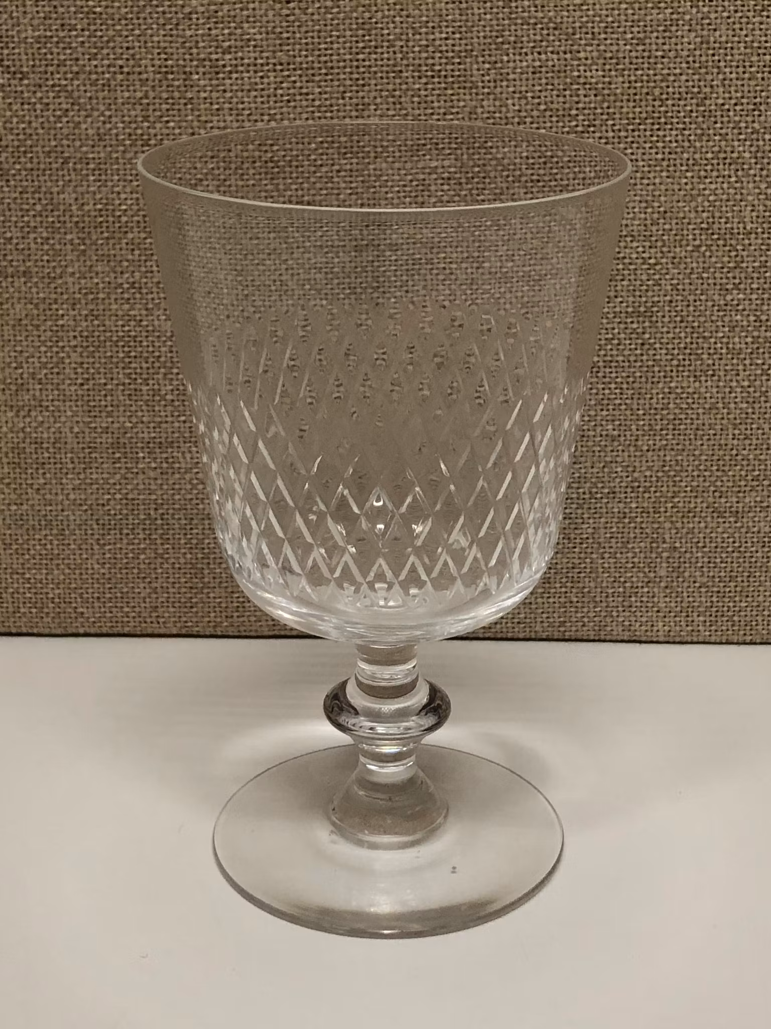 RÖDVINGLAS, "Diamant" Vicke Lindstrand, Kosta.