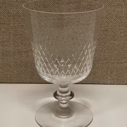 RÖDVINGLAS, "Diamant" Vicke Lindstrand, Kosta.