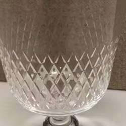 RÖDVINGLAS, "Diamant" Vicke Lindstrand, Kosta.