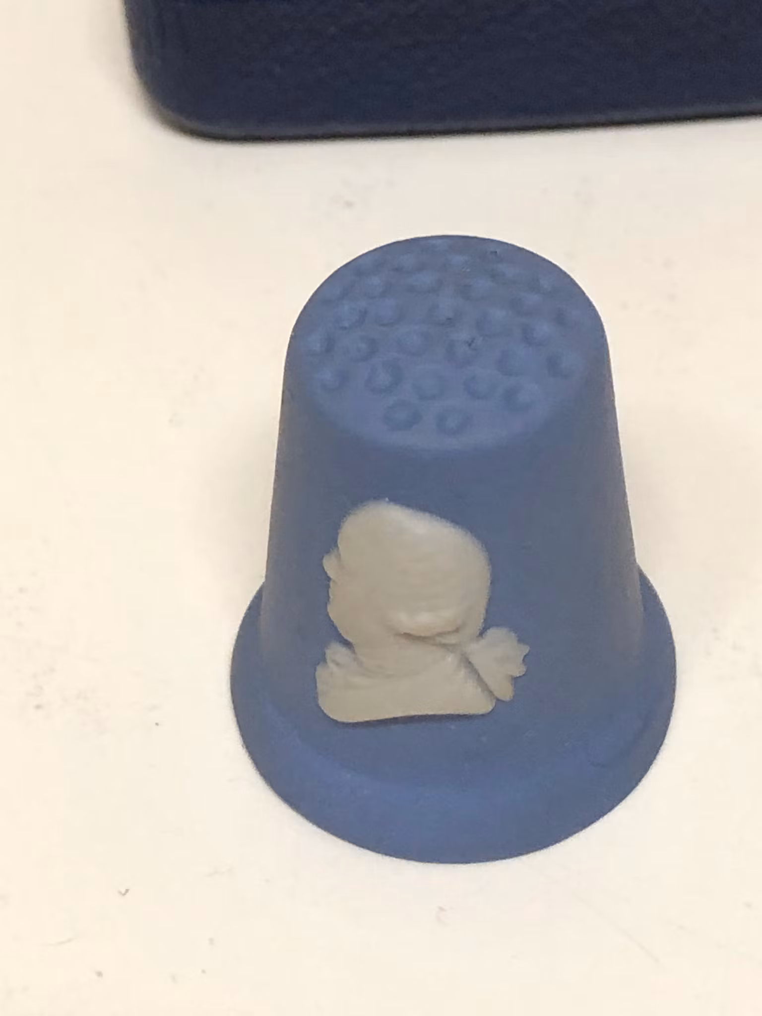 FINGERBORG, porslin, Wedgwood, England.